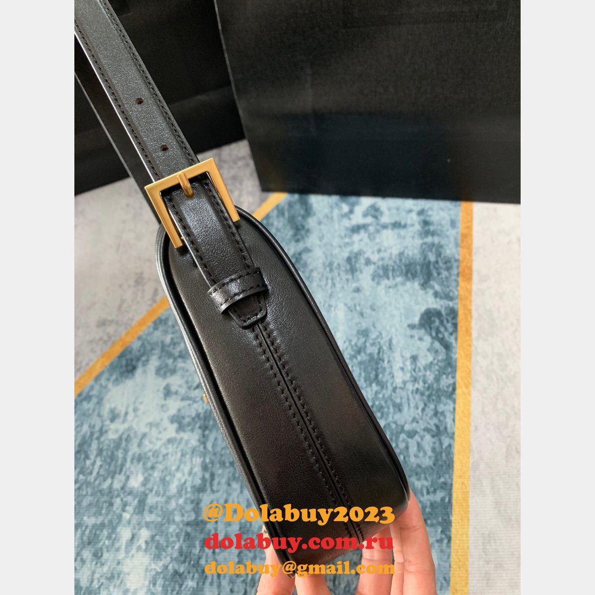 Yves Saint Laurent Replicas 672615 Le Fermoir hobo bag AAA Handbag