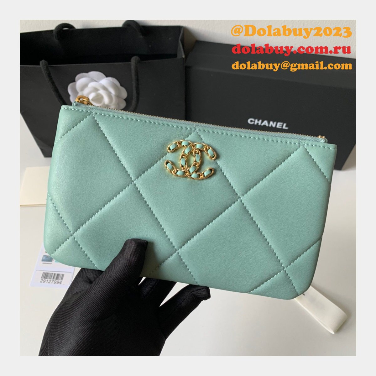 Hot Replica 19 Lambskin Small Pouch AP1059 Bag