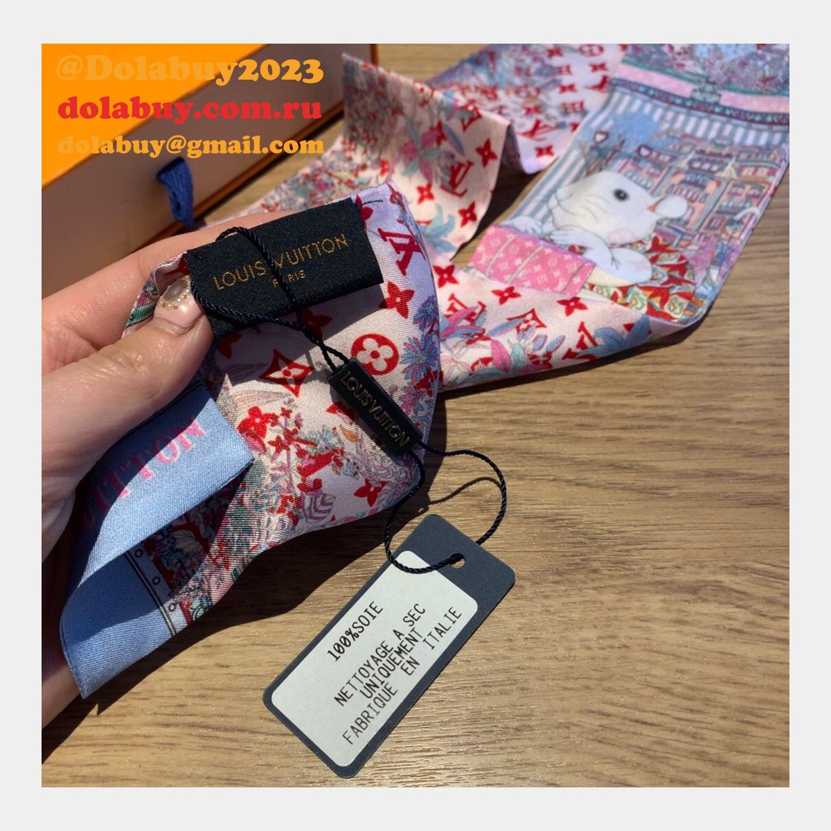 Louis Vuitton Silk Scarves & Wraps M76100 and M76101