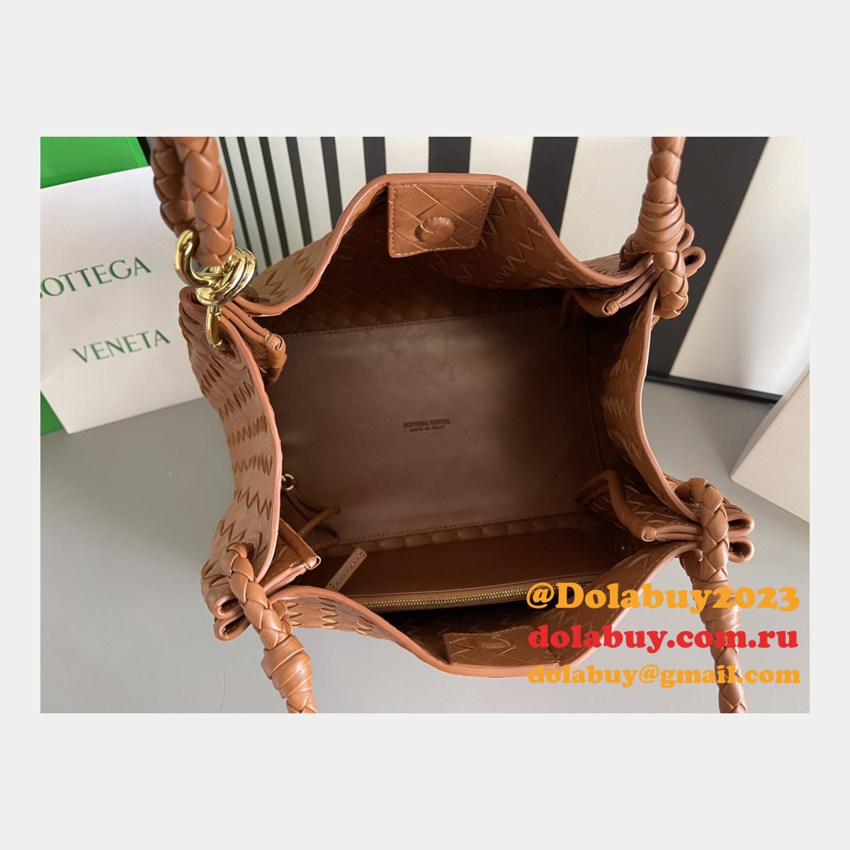 Luxury BV intrecciato 796571 Braided leather shoulder bag