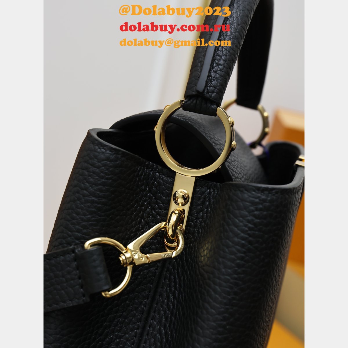 Luxury Designer Louis Vuitton Capucines BB M24728 Handbag