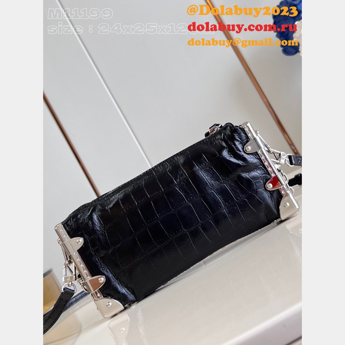 Slim Trunk Perfect Top Quality Louis Vuitton M25445 Knockoff Bag