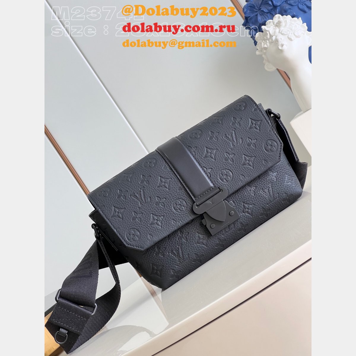 S-Cape Messenger Taurillon M23741 Louis Vuitton Replica Bag