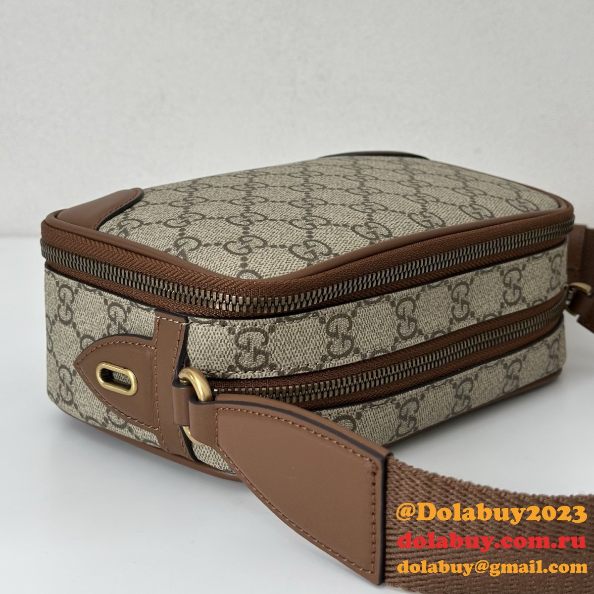 G*u*i gg emblem super mini 821217 designer replica bag