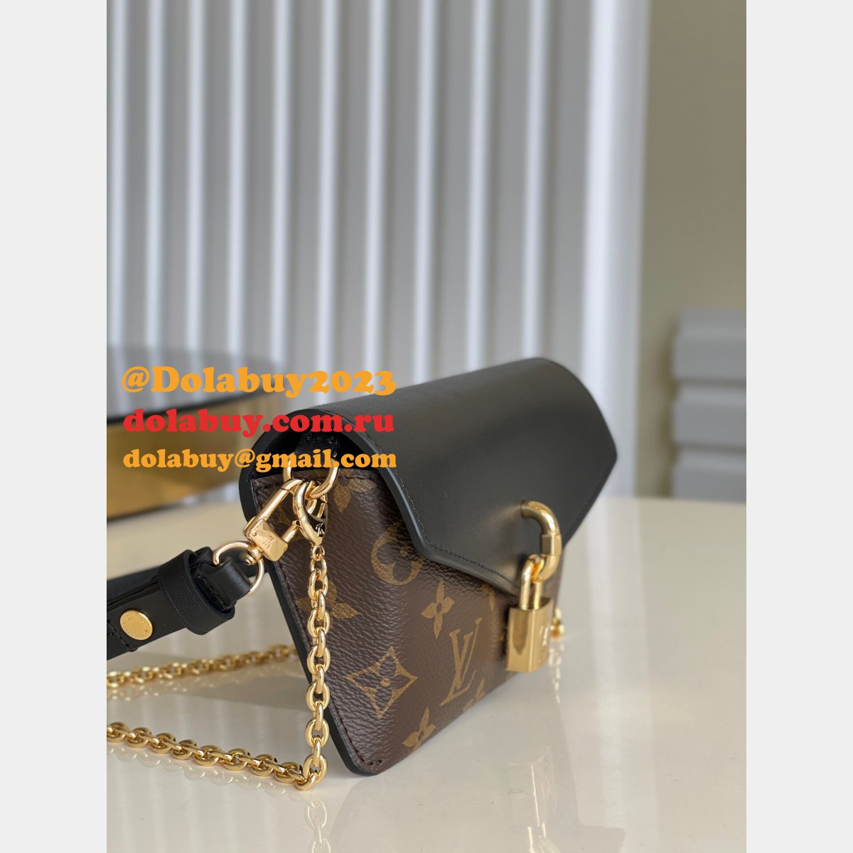 Top Quality Replica Louis Vuitton M80559 Padlock Monogram