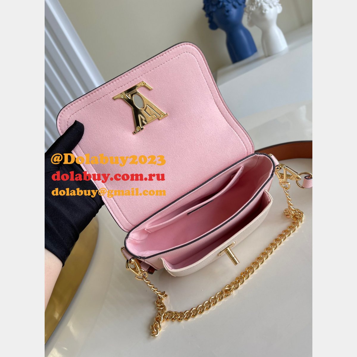 Best Louis Vuitton Replica M58557/M58555/M58554 Lockme Tender Lockme Leather