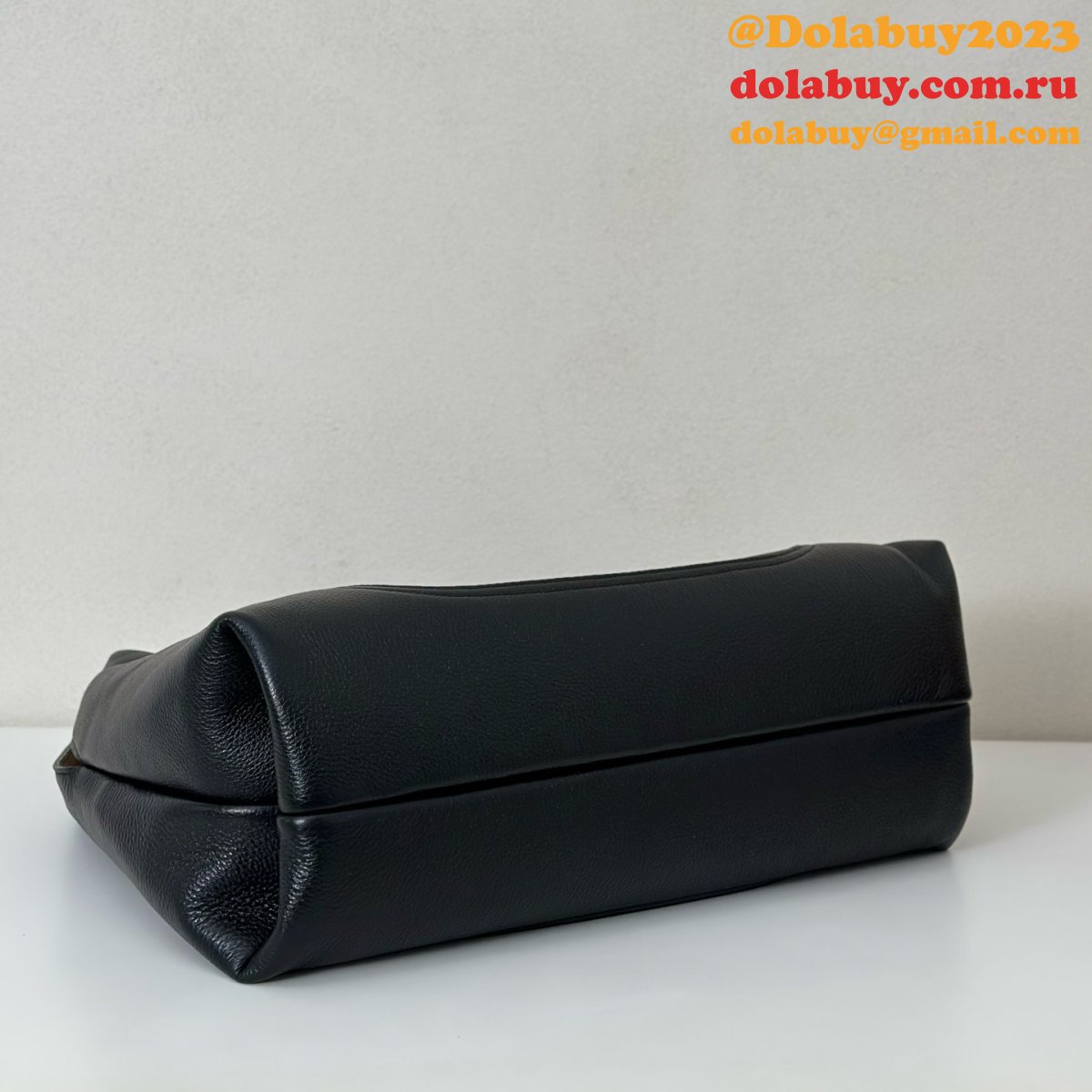 G*u*i softbit maxi shoulder black 837466 copy bag