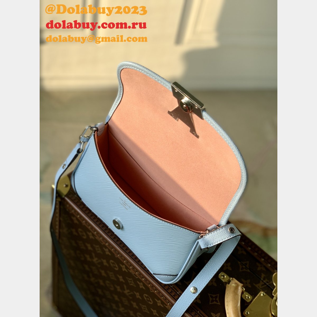 Buci Epi Leather Designer M59457 Louis Vuittons Replica Bag