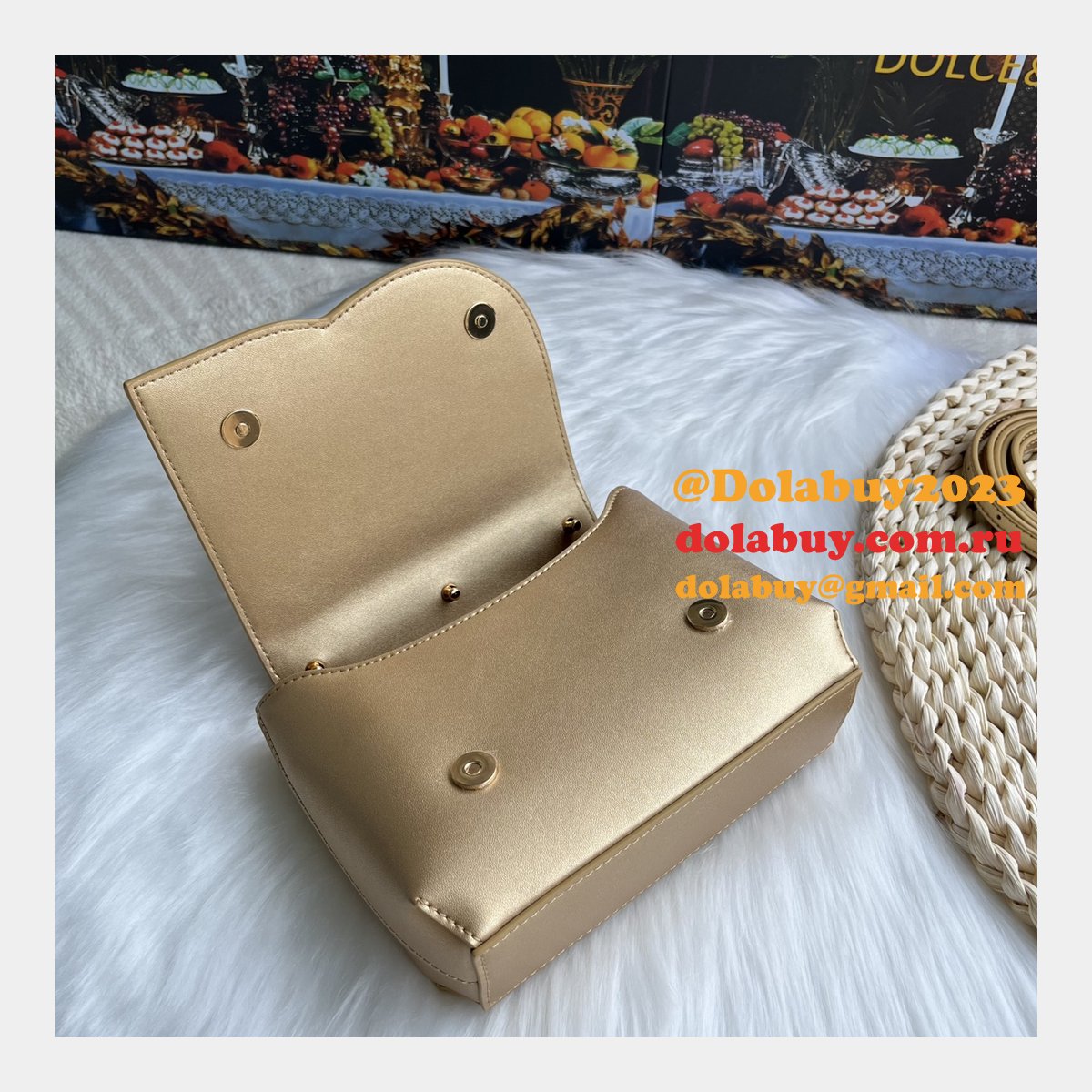 Buy Best 1:1 Replicas Dolce & Gabbana DG Logo 9112 Hand Bag