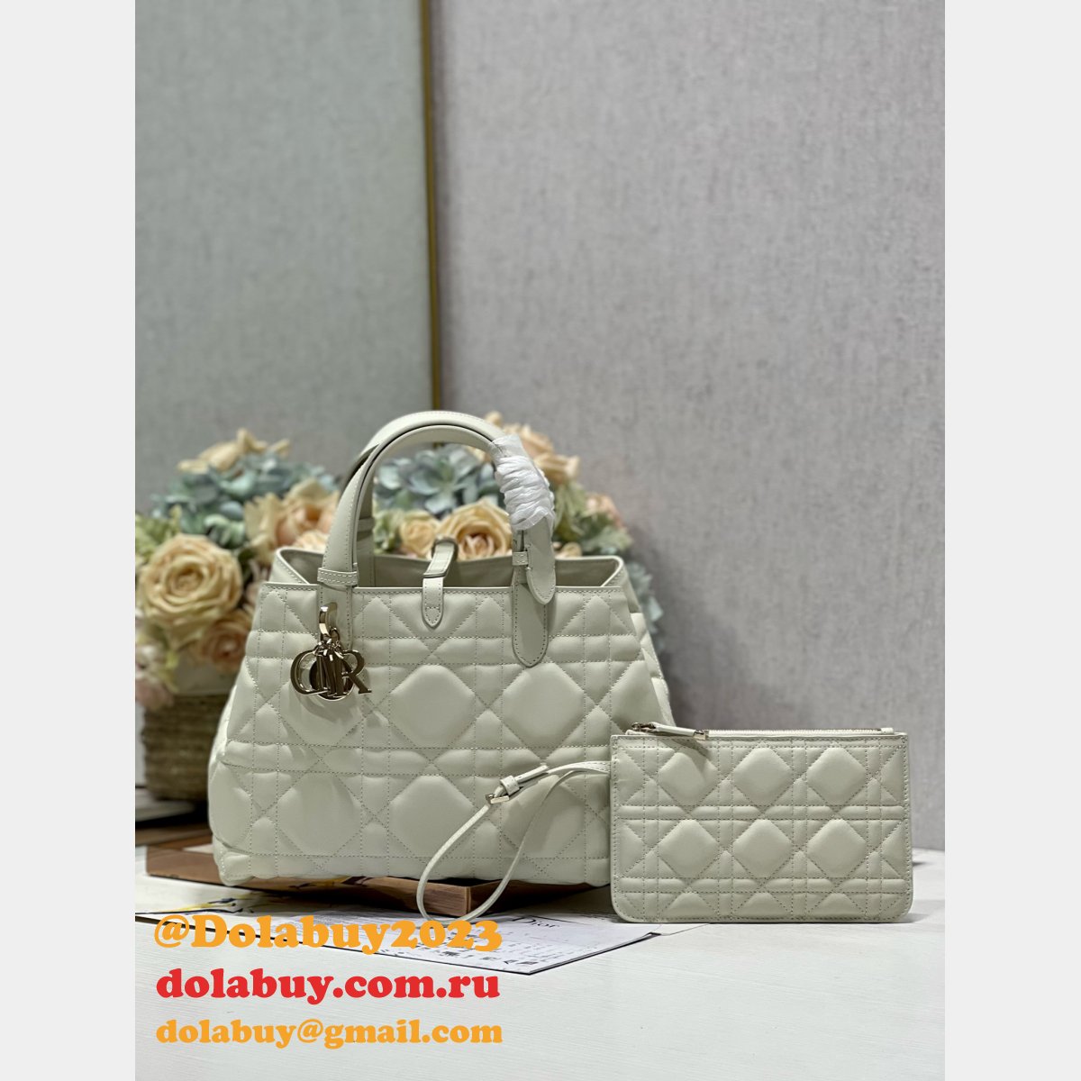 Discover Perfect Brand Replicas Dior CD Lock Toujours 1188/2823 Bag