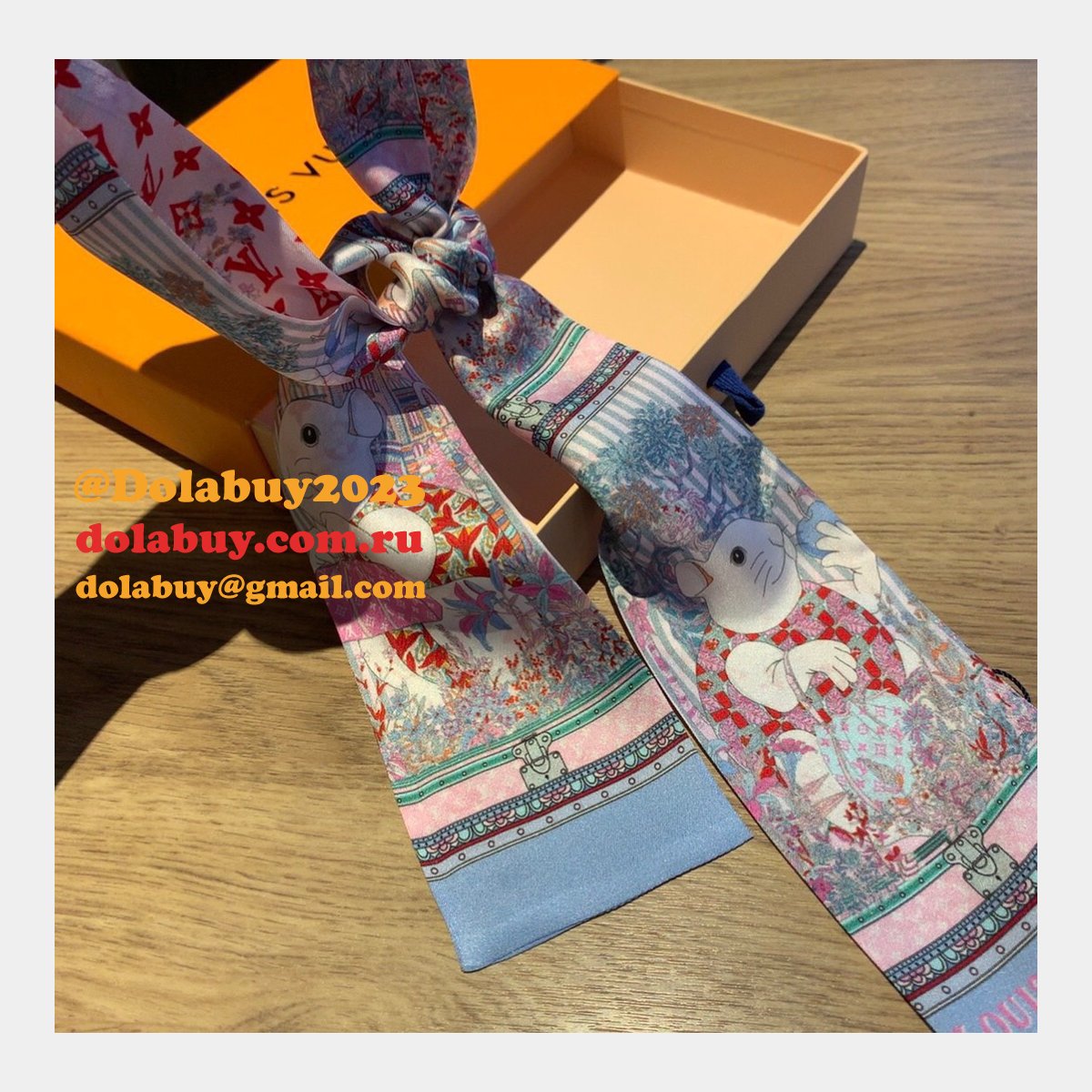 Louis Vuitton Silk Scarves & Wraps M76100 and M76101