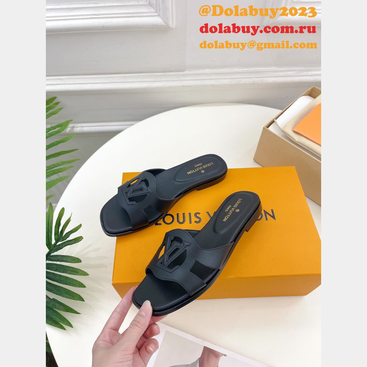 Top Quality LV Isola Flat Mule women style