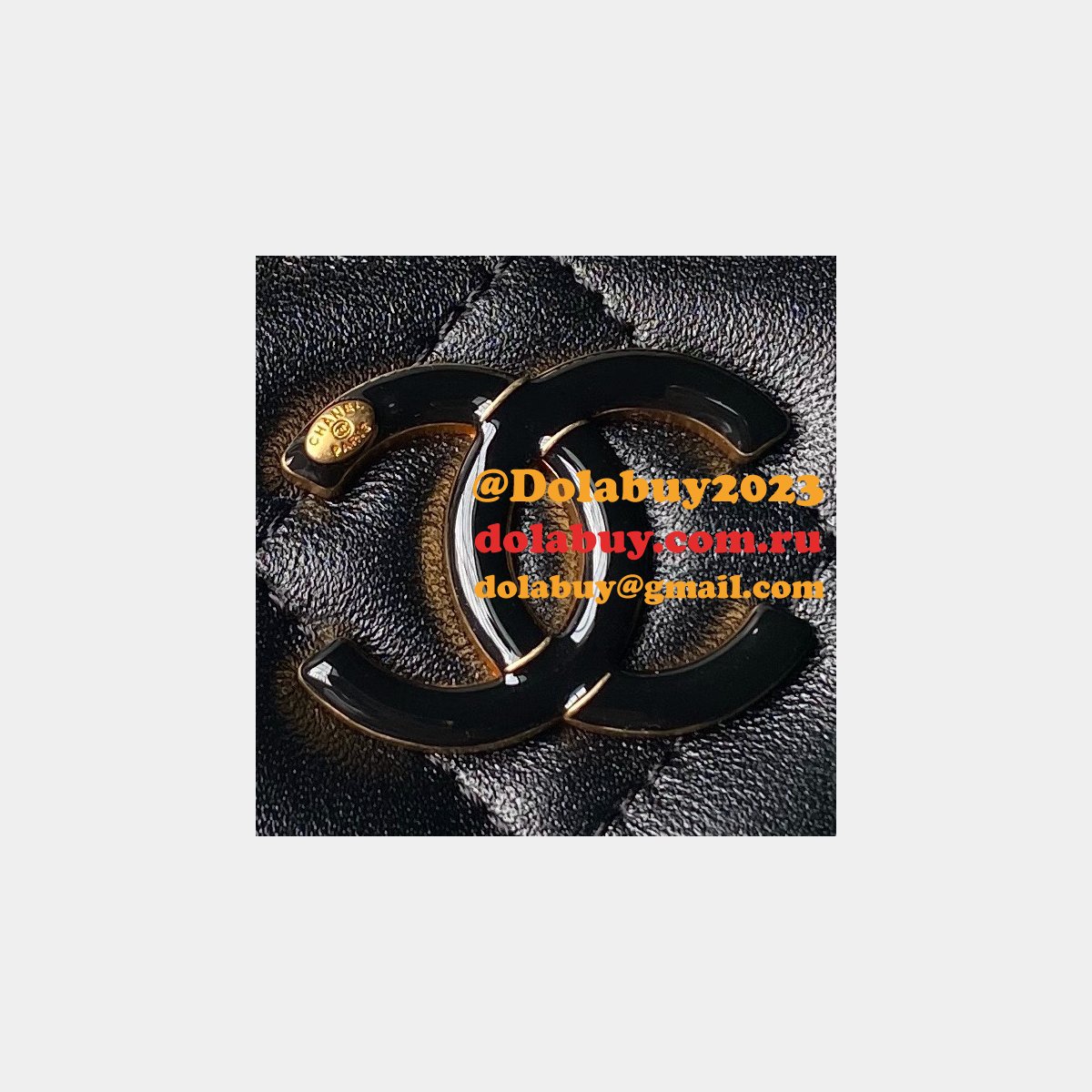 Top Quality Vanity AP3940 Classic Chain Replica Bag Black/White