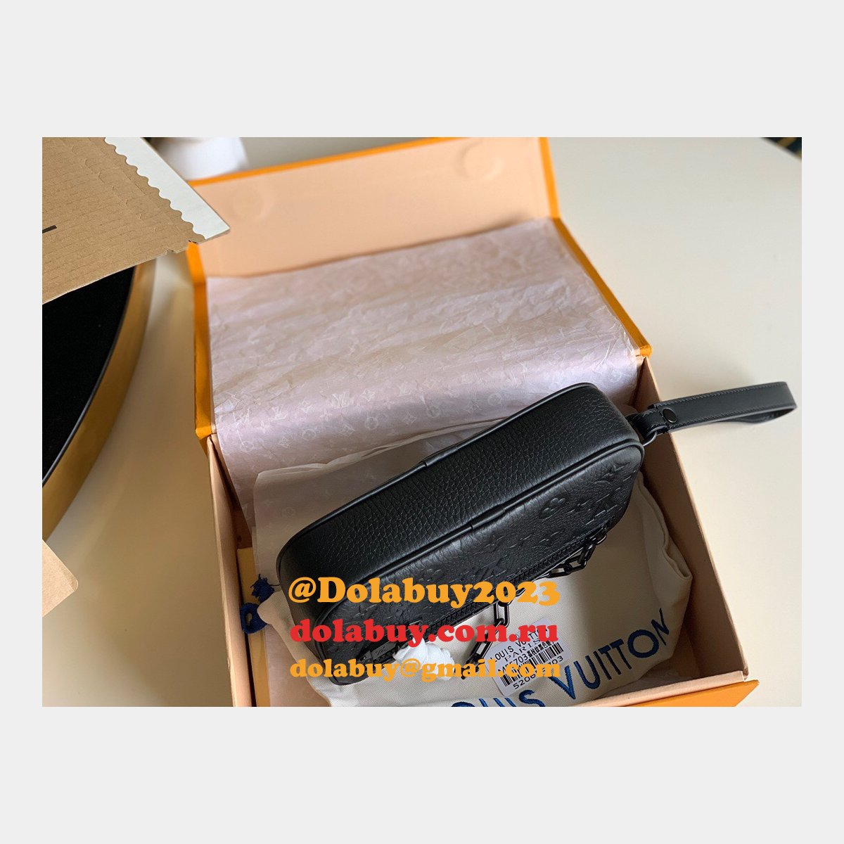 Top Quality Fake Louis Vuitton M55703 Pochette Volga Taurillon Monogram Black