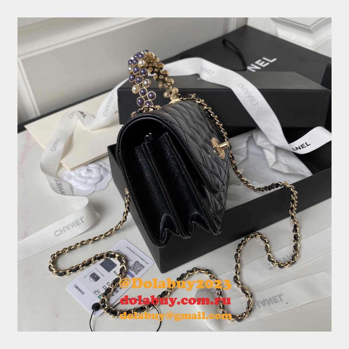 Designer Replicas AP3803 Clutches Shiny Perfect Chain Bag