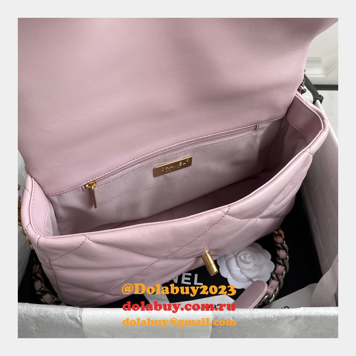Shop For Quality Lambskin Flap AS1161 Replica Bag