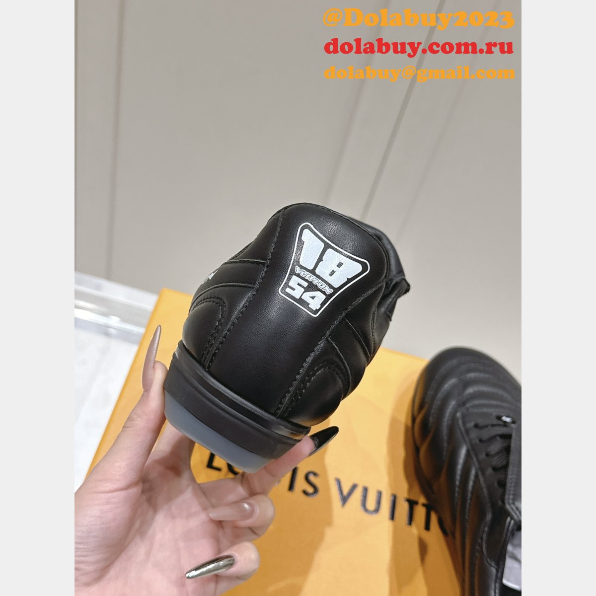 Wholesale 7 Star LV Footprint Soccer Sneaker