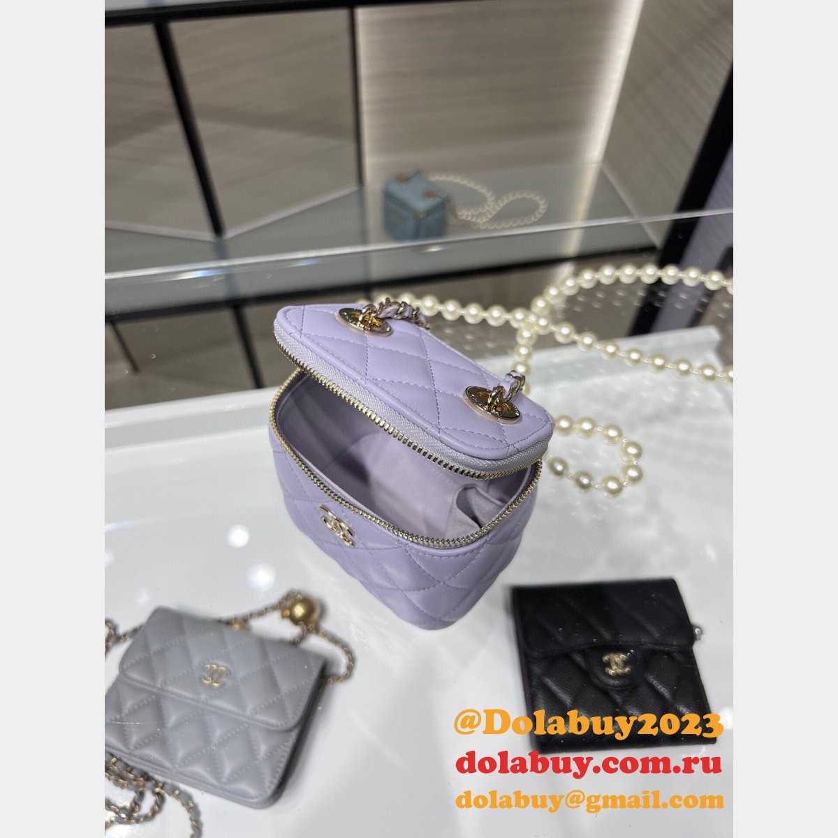 Luxury CC 22P pearl chain lipstick bag AP2581Y