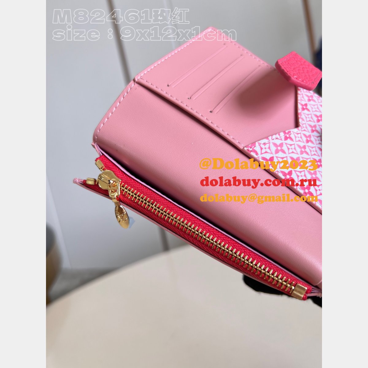 LV M82144/M82198/M82461/M81561 Vertical Compact Wallet Capucines