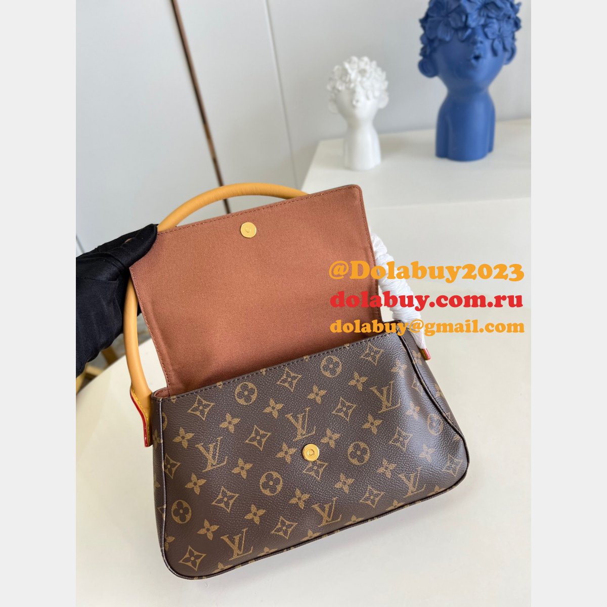 Knockoff Louis Vuitton Highest Quality M51147 Shoulder Bag for sale online