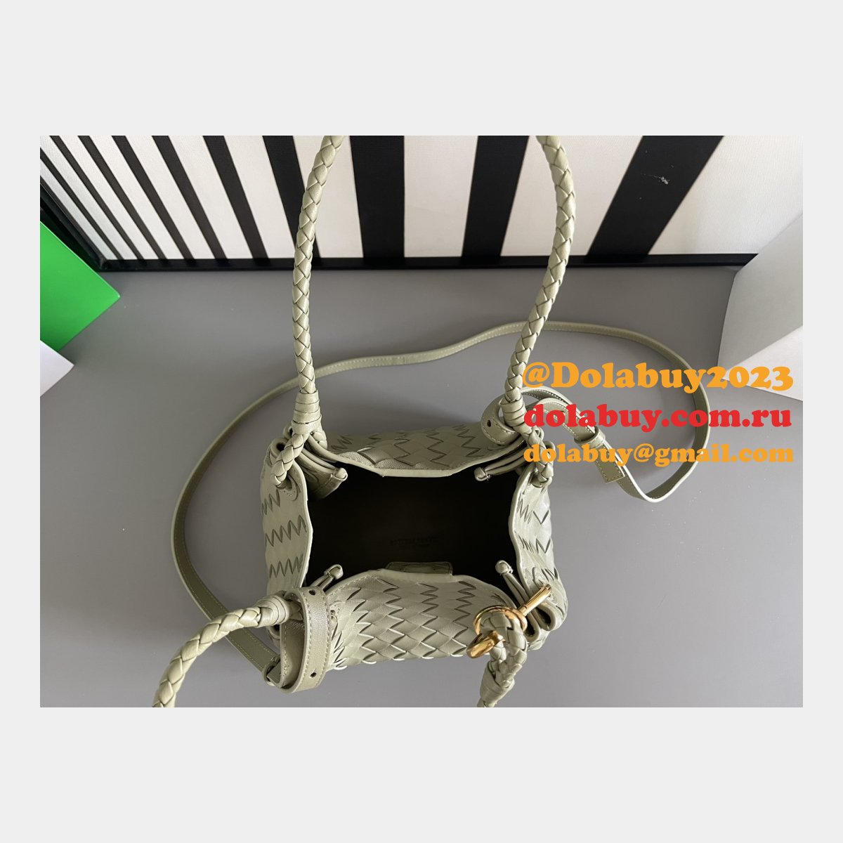 Top Quality BOTTEGA VENETA parachute Andiamo mini size 796569