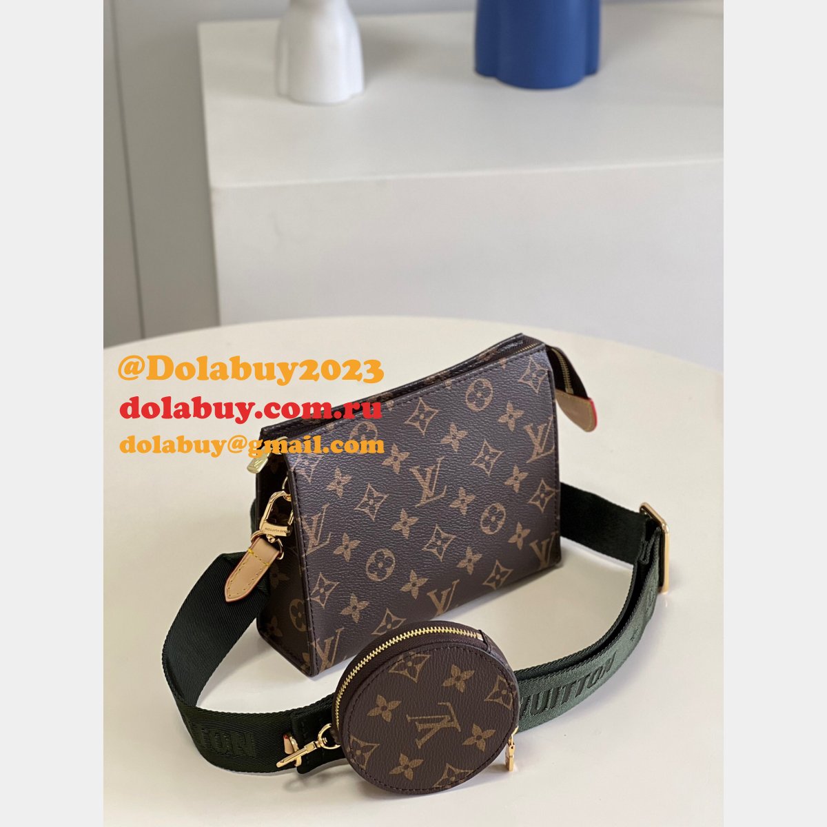 High Quality Designer Replica Louis Vuitton Purses M47546 Pouch