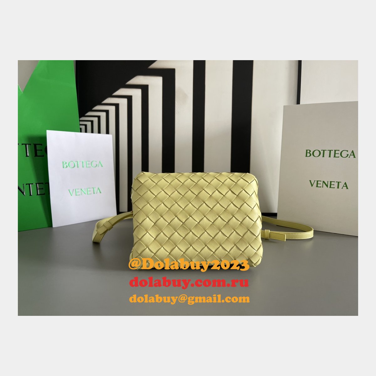 Top Quality BOTTEGA VENETA parachute Andiamo mini size 796569