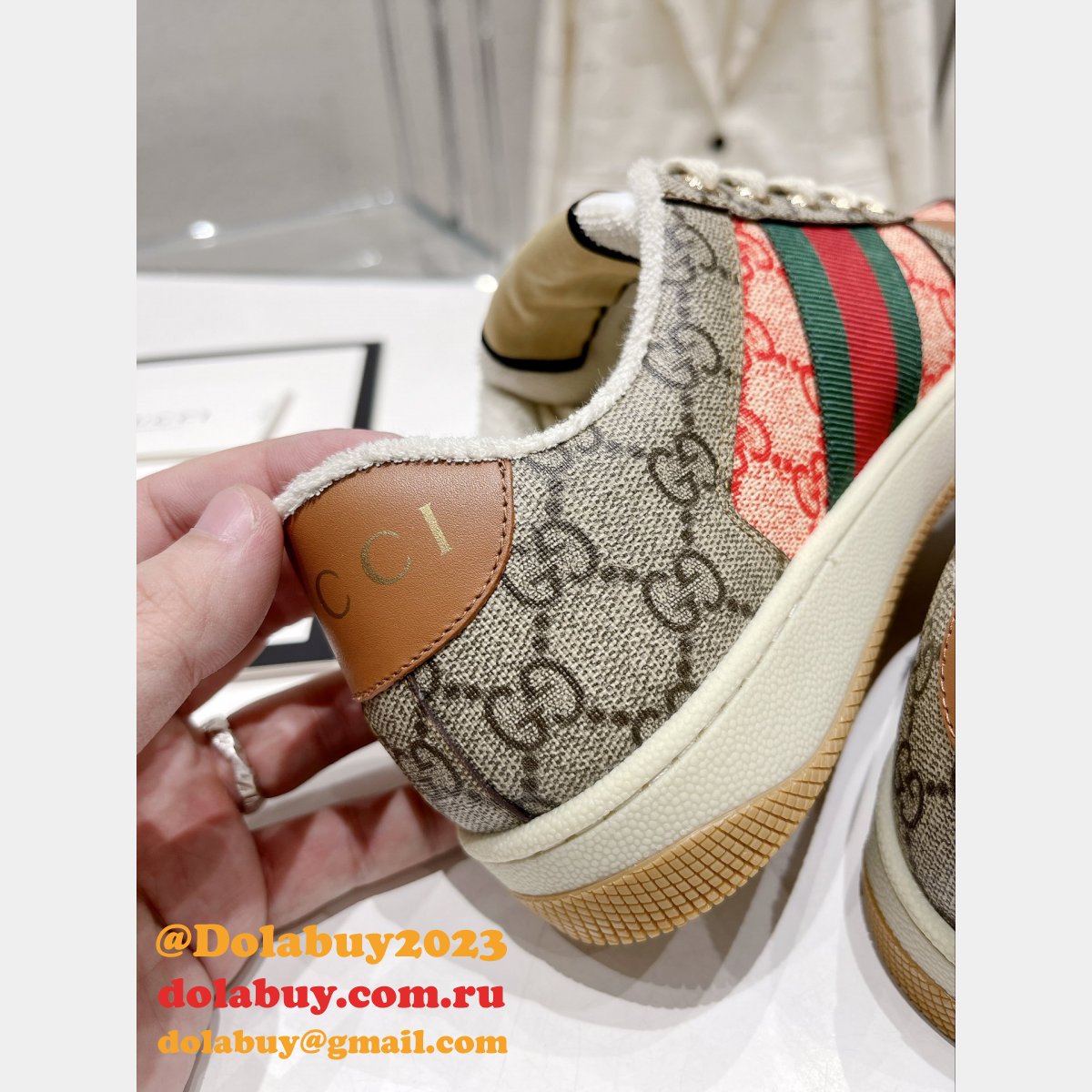 G*u*i dirty embroidery cowhide shoes replica shop