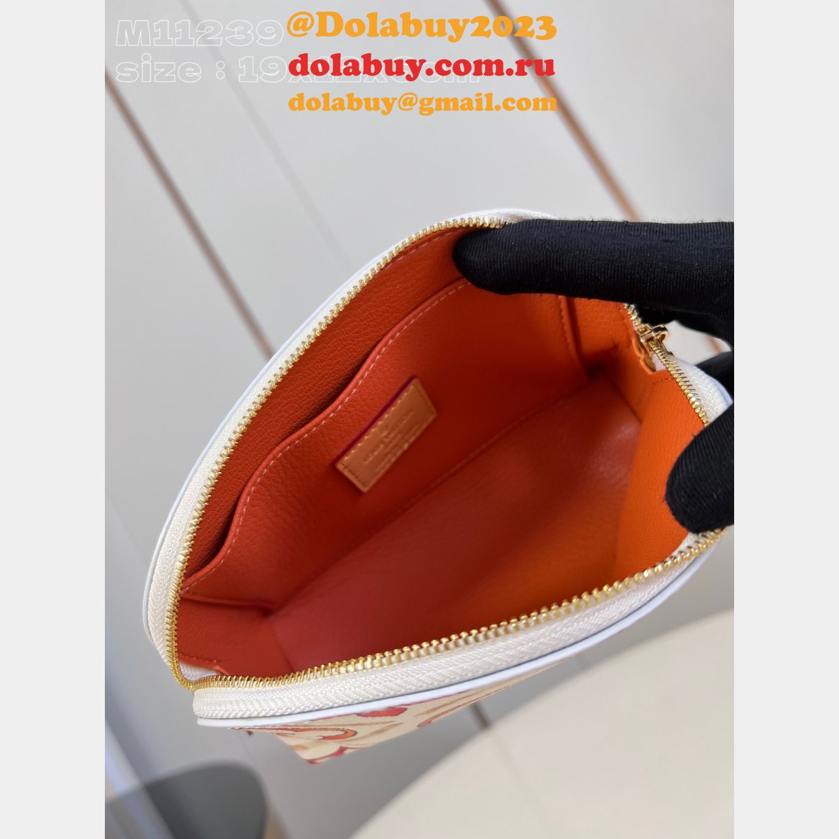 Pochette Cosmétique M11239 7 Star Louis Vuitton Fashion Replica Bag