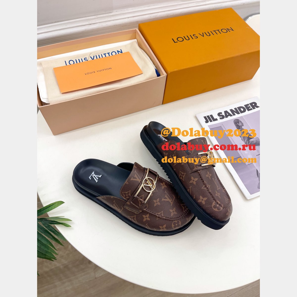 Upper Case Flat Open Back 1A884I Loafer Replica Louis Vuitton Shoes
