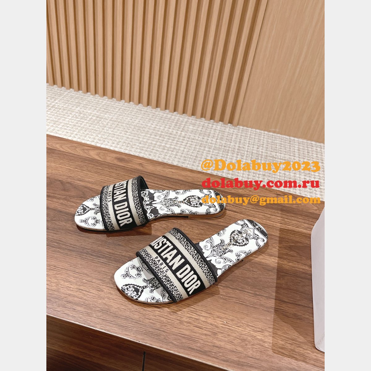 Perfect Fake DIOR DWAY SLIDE Duplicate