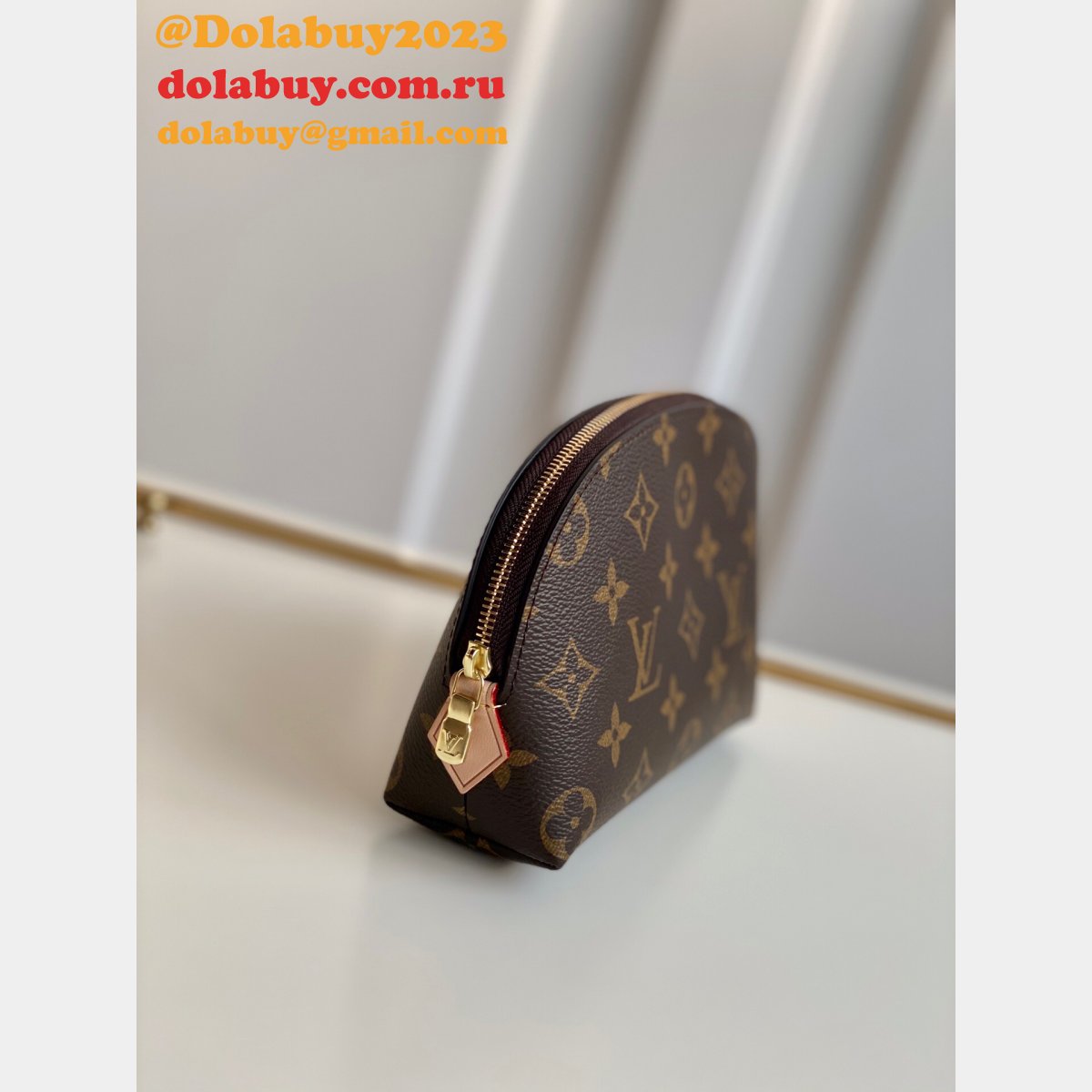 Fashion Louis Vuitton Replica Cosmetic Pouch M47515 Monograms