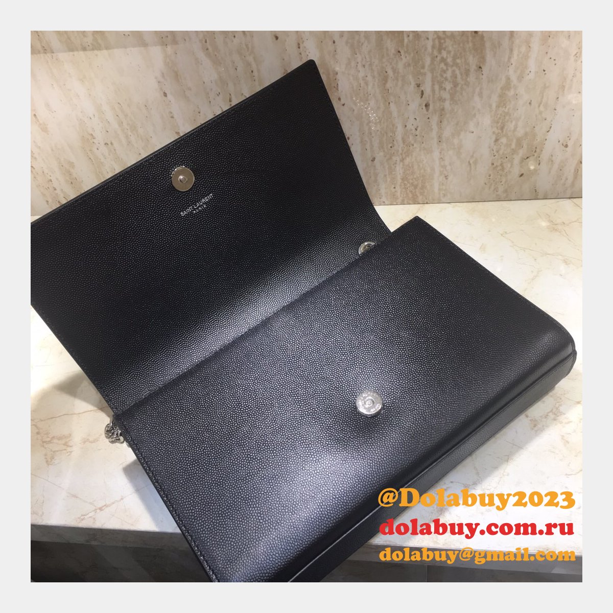 YSL Saint 5868006 24cm Elegant Shoulder Bags