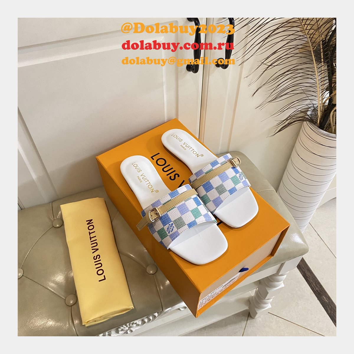 Designer LOUIS VUITTON Neo Revival Flat Mule