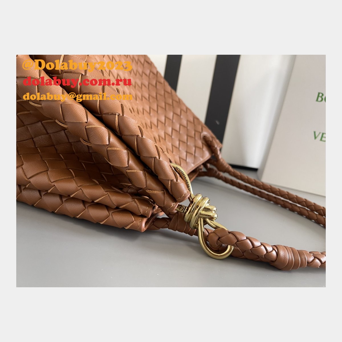 Luxury BV intrecciato 796571 Braided leather shoulder bag