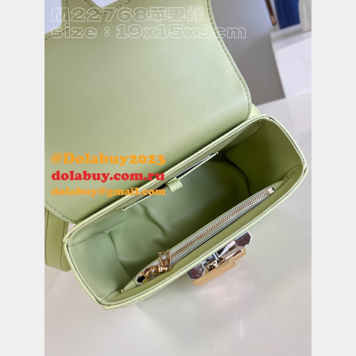 Perfect Twist M22768 Epi Designer Louis Vuitton Replica Bag