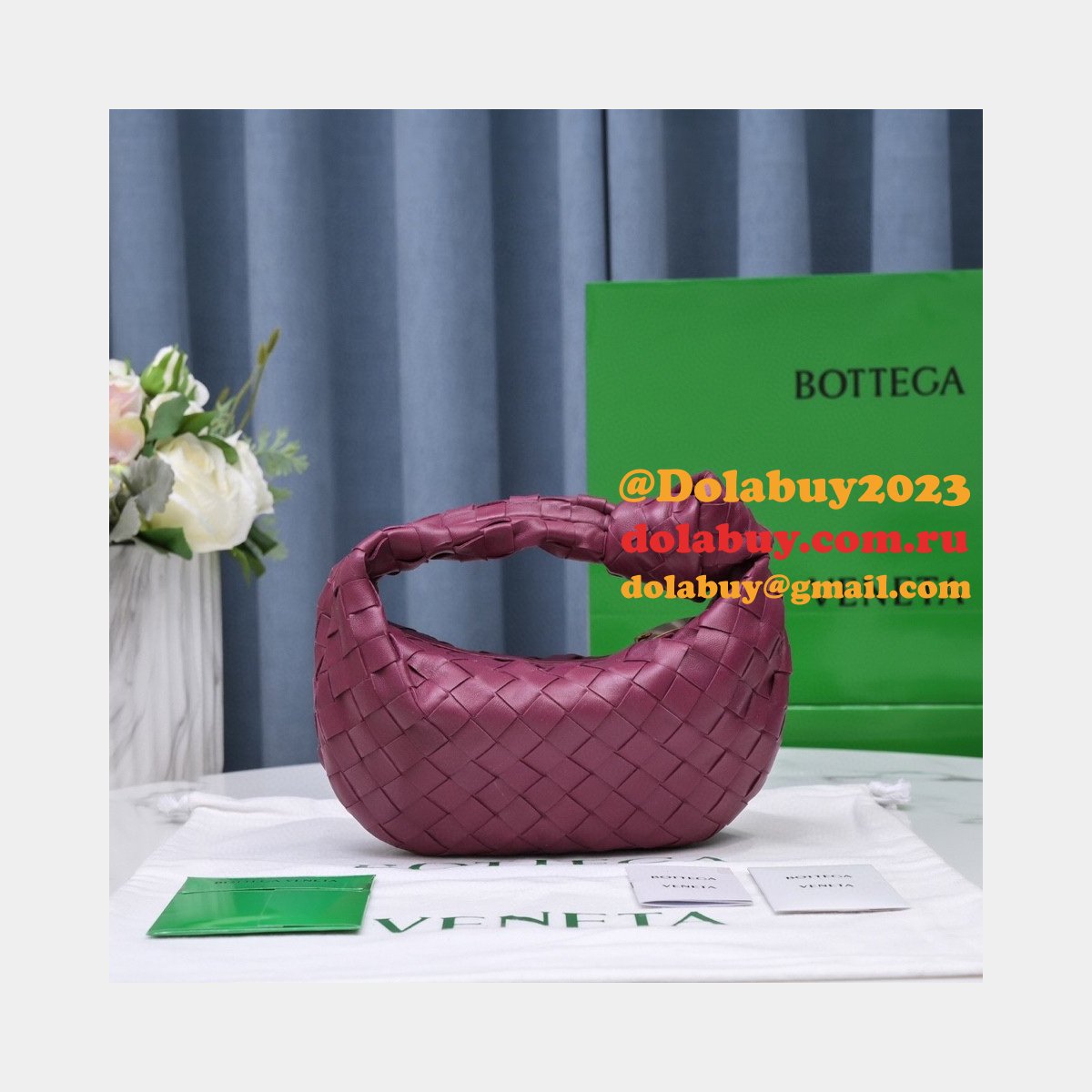 Buy First Copy Replica Bottega Veneta Jodie Clutch Bag online from China