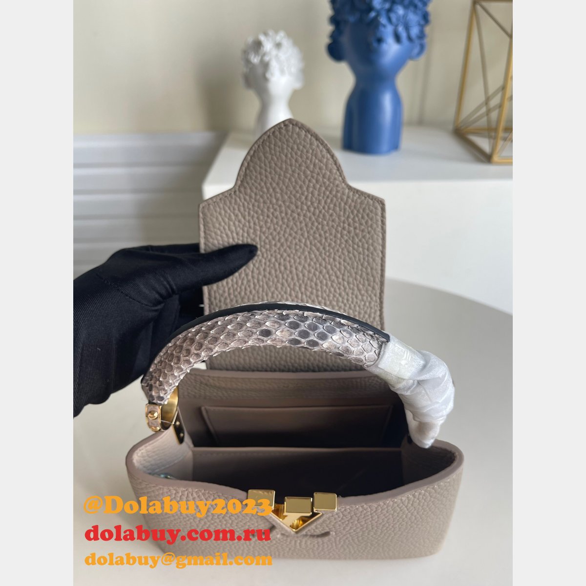 Designer 1:1 Replica Louis Vuitton Capucines M92822 Bags For Sale