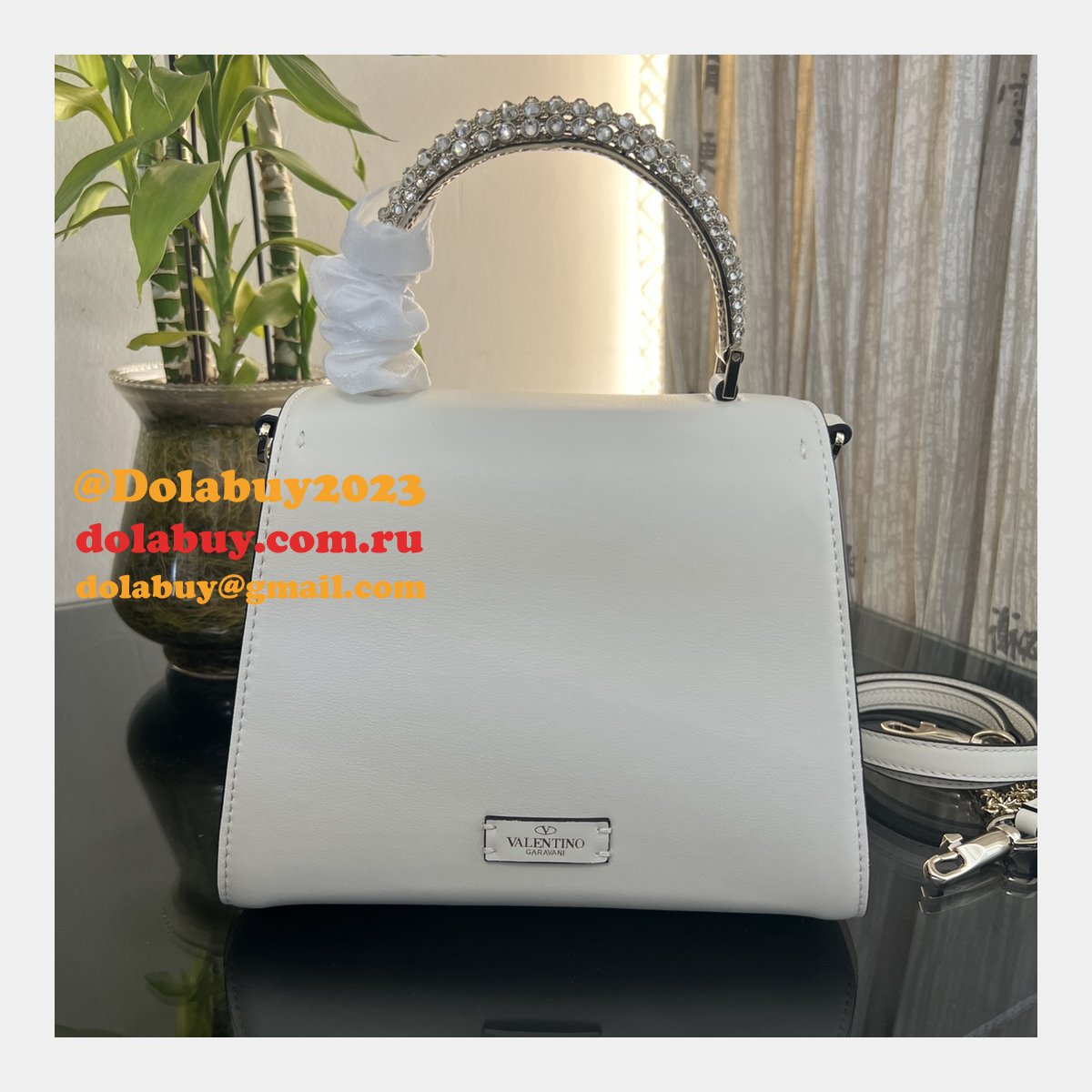 Top Quality Valentino VSLING Small Calf Handbag 2082