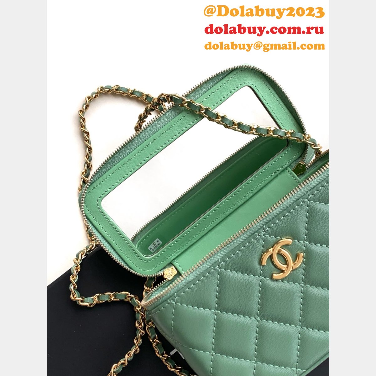 Replica AP4168 Vanity Clutch With Chain Shiny 1:1 Mirror Bag