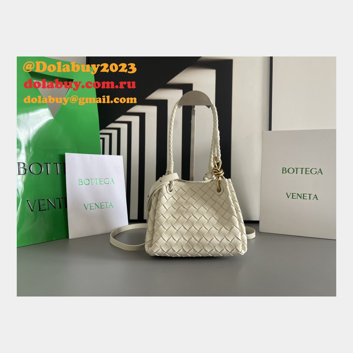Top Quality BOTTEGA VENETA parachute Andiamo mini size 796569