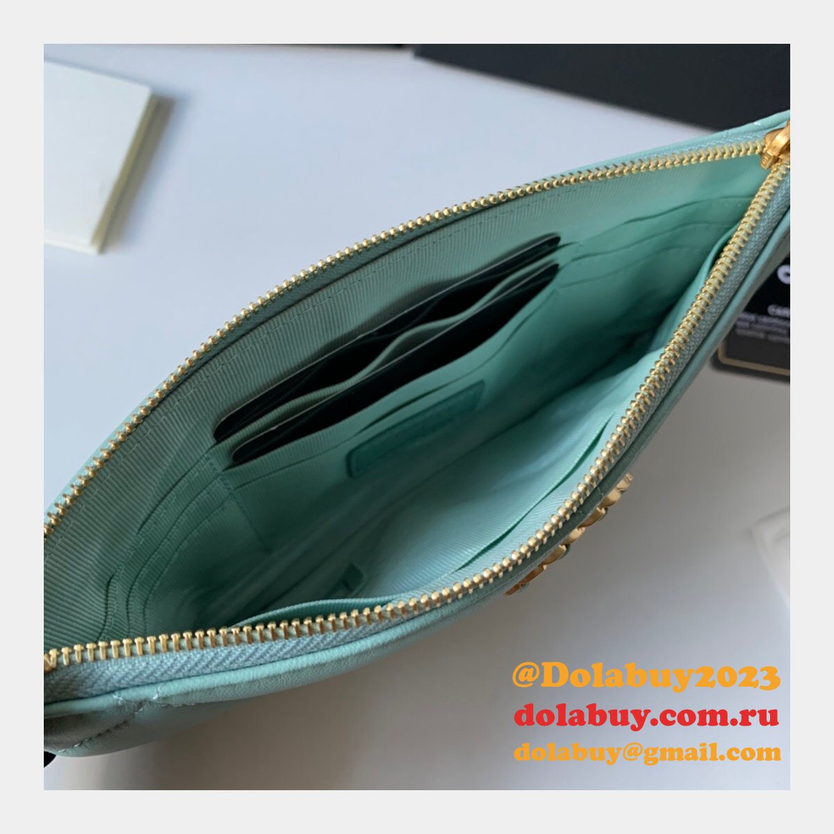 Hot Replica 19 Lambskin Small Pouch AP1059 Bag