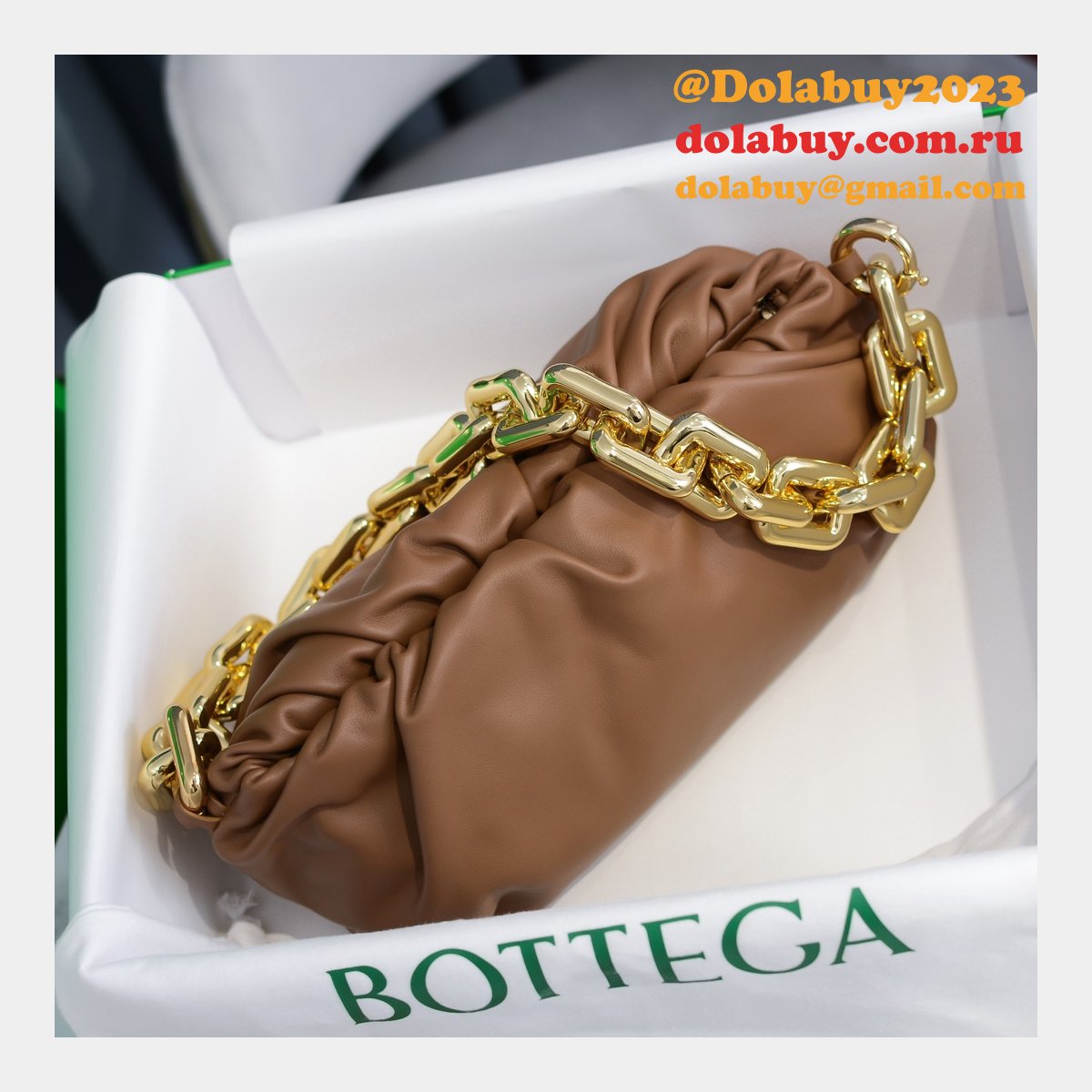 Where to find the Best Replicas Bottega Veneta 30CM Chain Pouch Bag Dupes