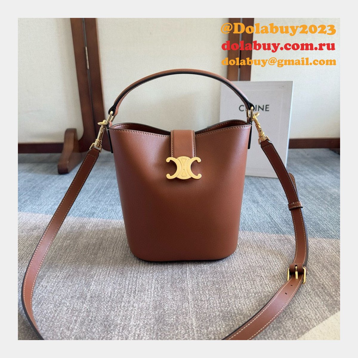 Celine SMALL BUCKET LOUISE IN SMOOTH CALFSKIN