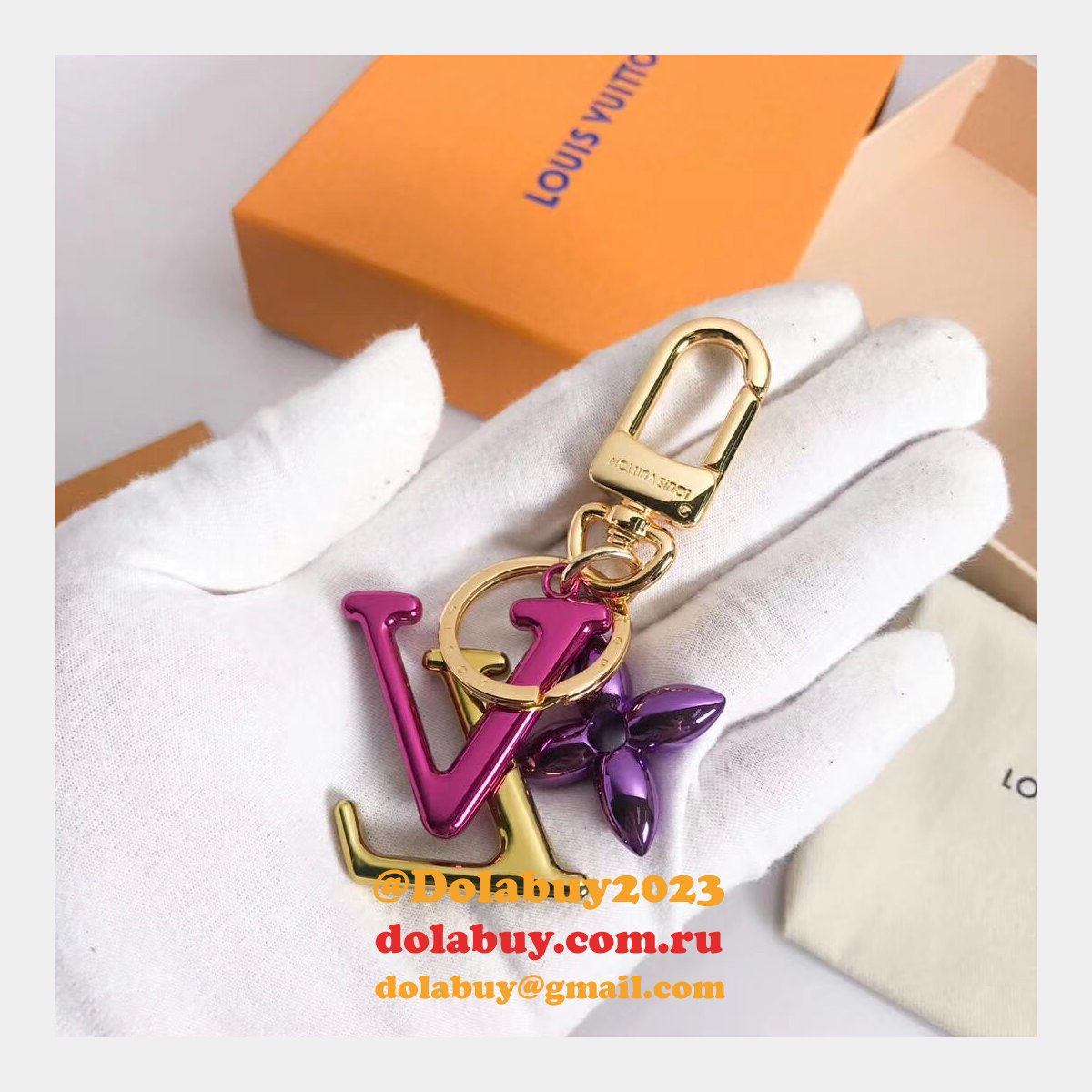 Louis Vuitton M63749 New Wave Bags Charm And Key Holder