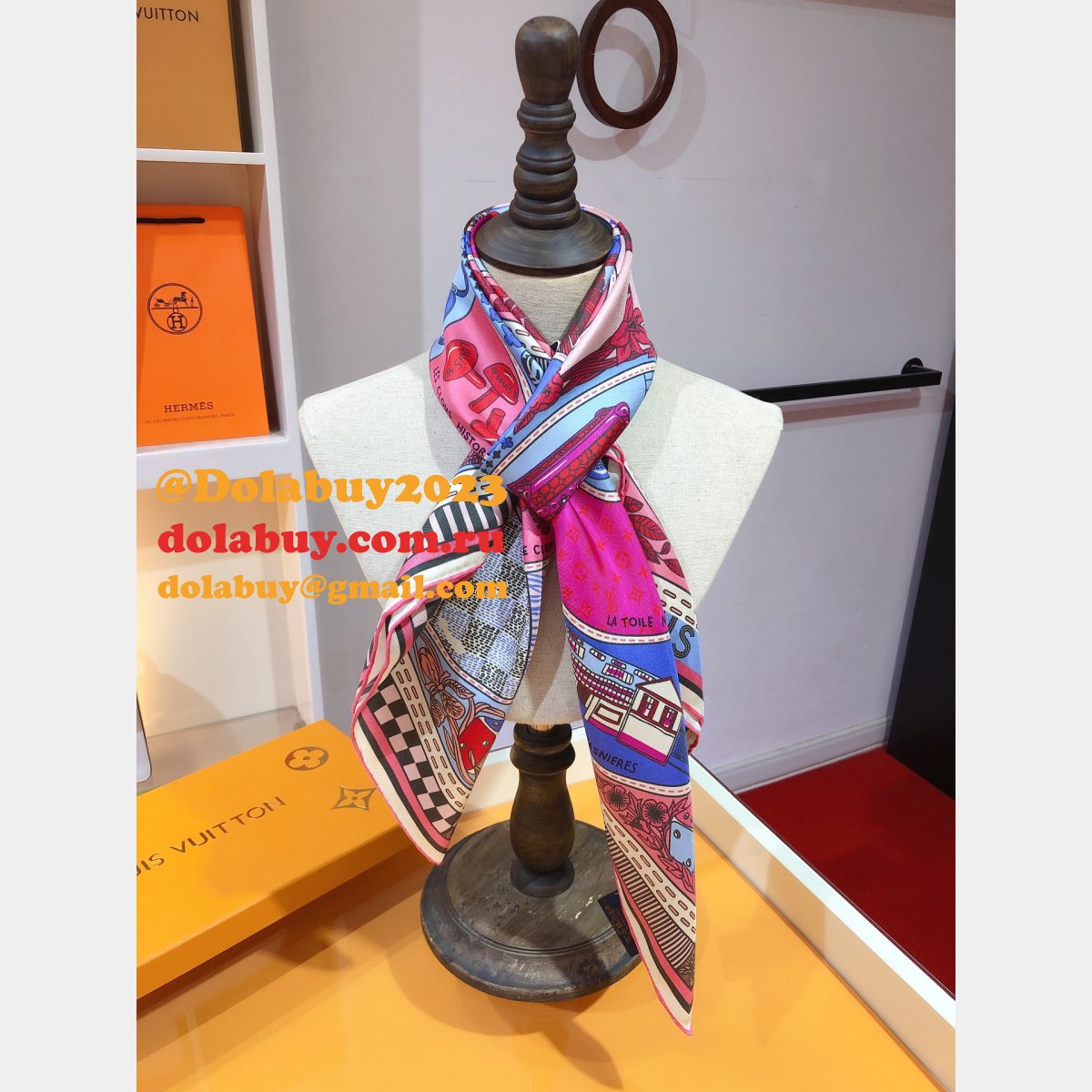 Louis Vuitton Double silk Scarves and Shawls Collection for Women