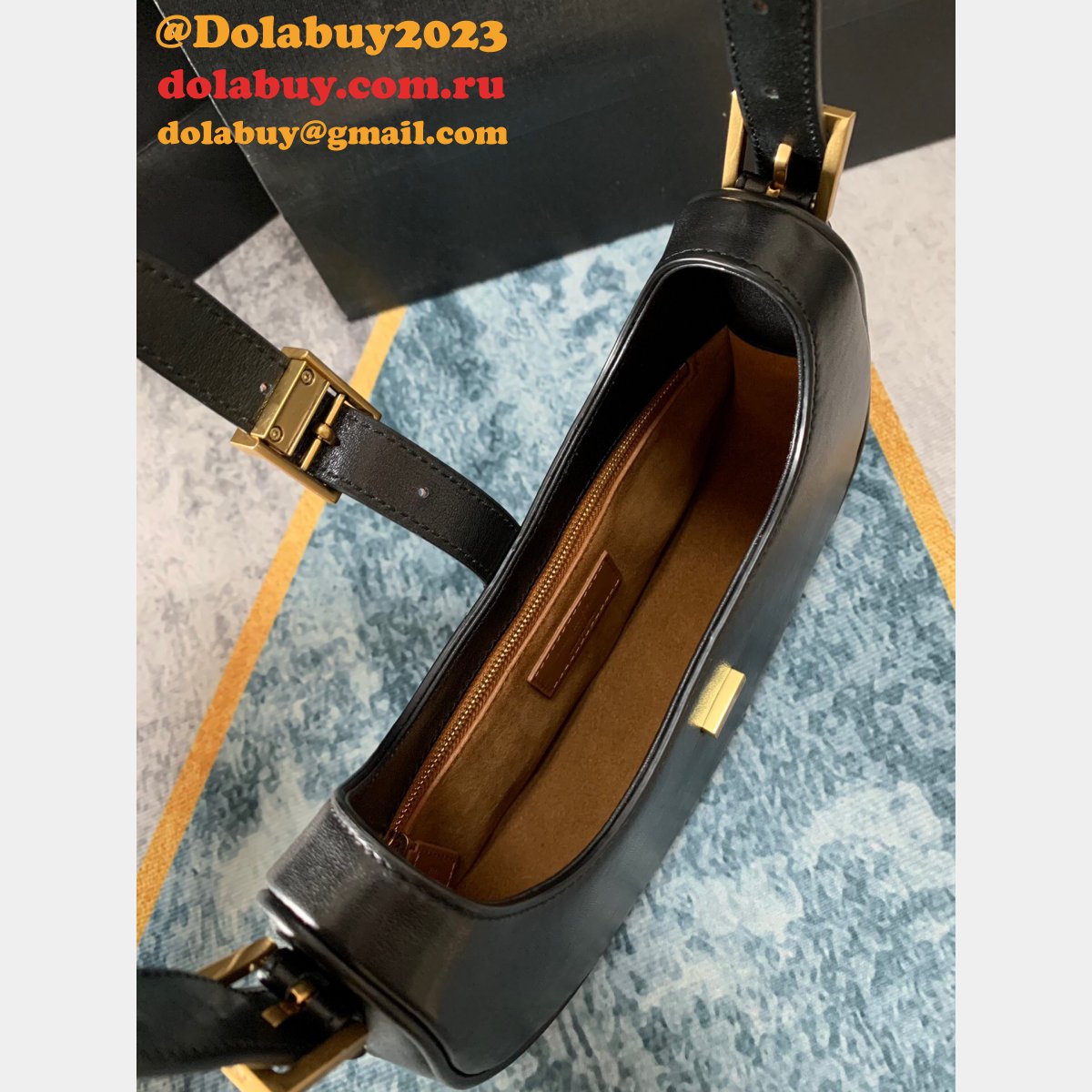 Yves Saint Laurent Replicas 672615 Le Fermoir hobo bag AAA Handbag