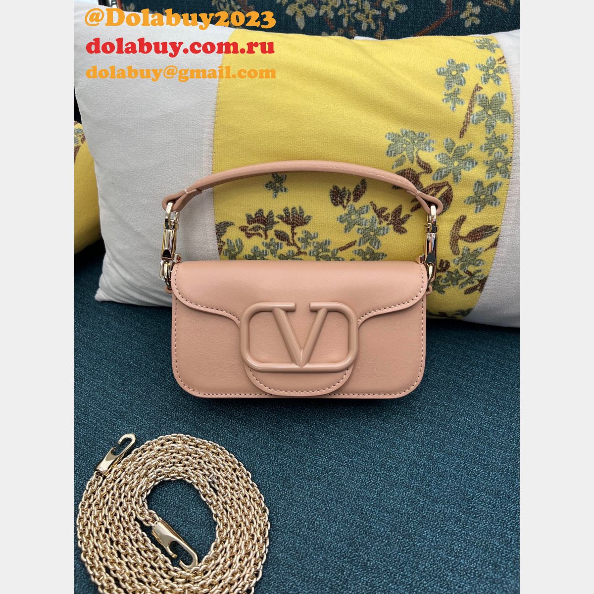 Wholesale Replica Valentino AAA Quality Handbags Outlet For Sale