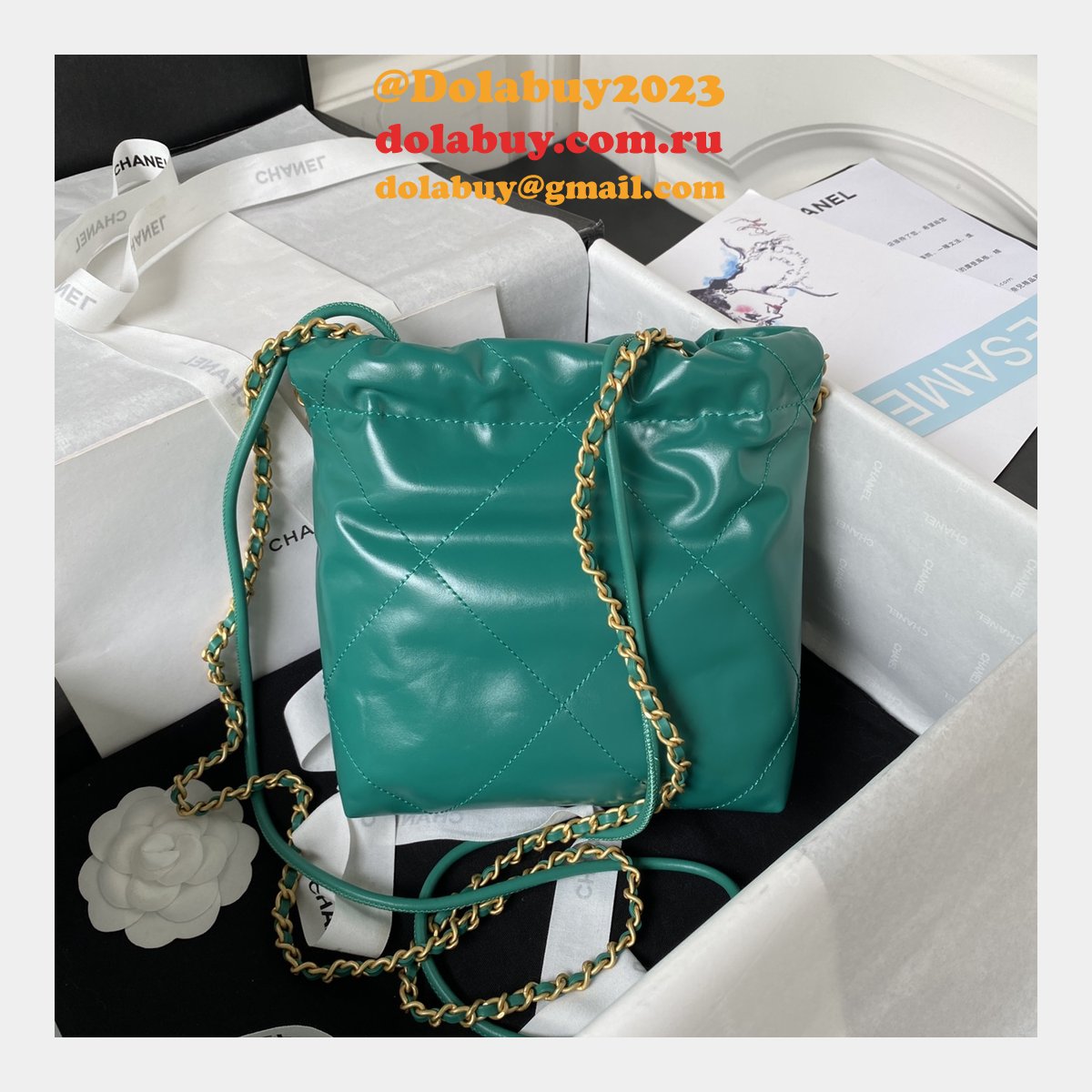 Luxury FASHION AS3980 CALFSKIN CC BAG 20CM