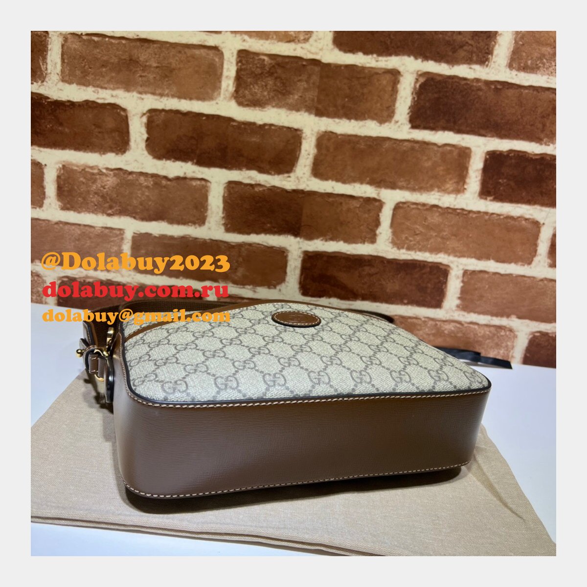 1:1 replica G*u*i 675891 messenger bag with interlocking g in gg supreme